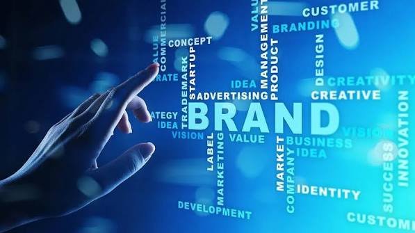 Branding là gì và các bước xây dựng thương hiệu hiệu quả 2 Brand Marketing: Cầu nối truyền tải thông điệp